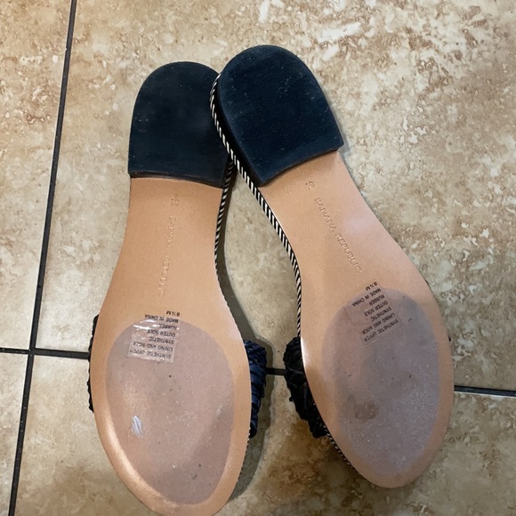 Banana republic - Picture 2 of 2